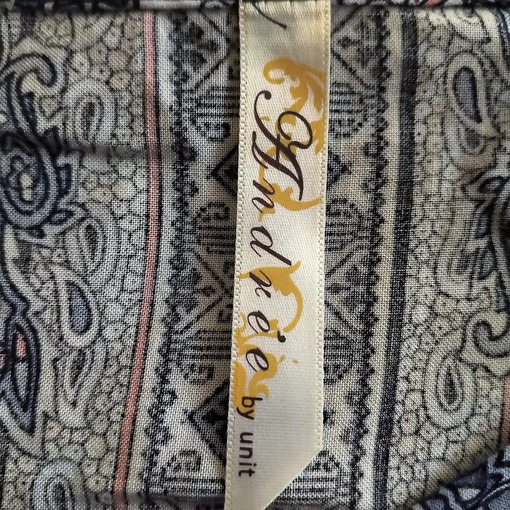 Andree Tunic Blouse Like New L - Picture 3 of 5